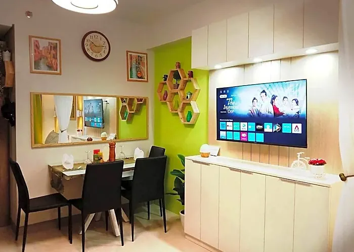 Hotel Oasis Chic By The Bay Pasay Near Mall Of 4*