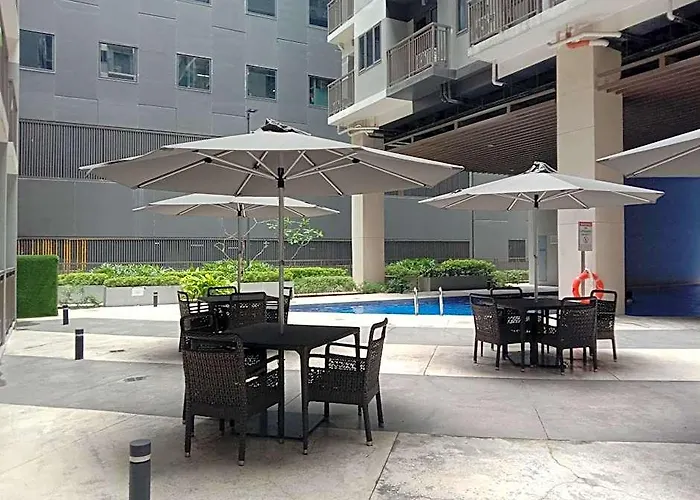 Hotel Oasis Chic By The Bay Pasay Near Mall Of 4*