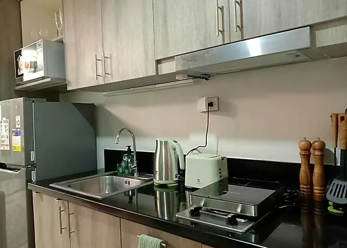 Hotel Oasis Chic By The Bay Pasay Near Mall Of Manila
